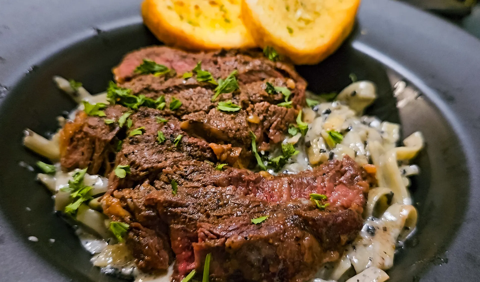 Qulture Lounge & Restaurant food